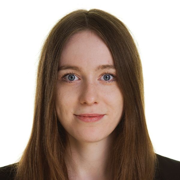 Zoe McNeil headshot